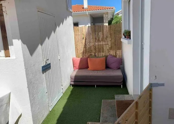  heures Claires   De Charme Avec Parking